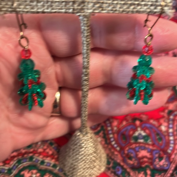 Christmas tree earrings, pierced. - Picture 3 of 7